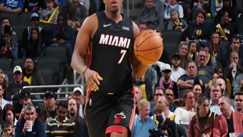 “金字塔主场激战正酣，两场精彩对决一触即发！”